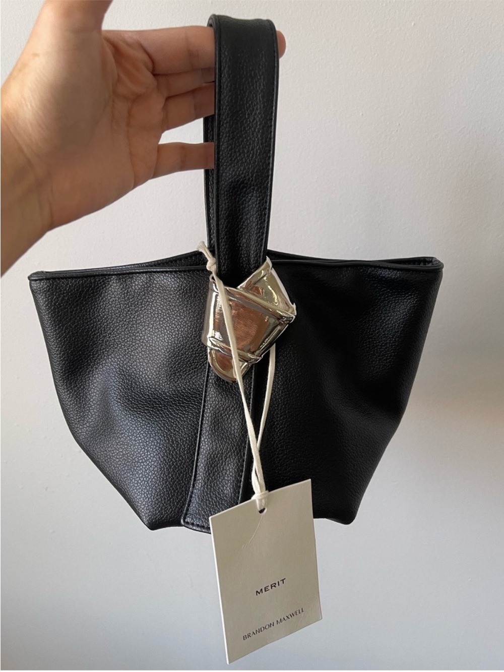 Brandon Maxwell x MERIT
Signature Black Leather Bag
Pouch Handbag Clutch